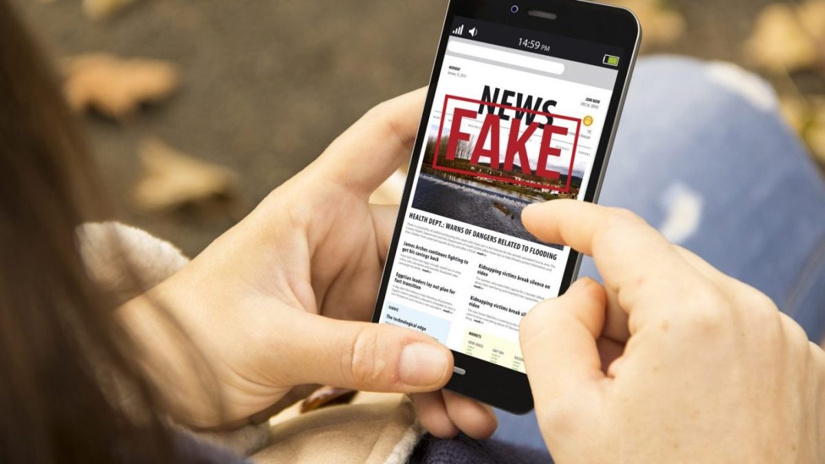 Fake News - New Naratif. Georgejmclittle / Shutterstock.com