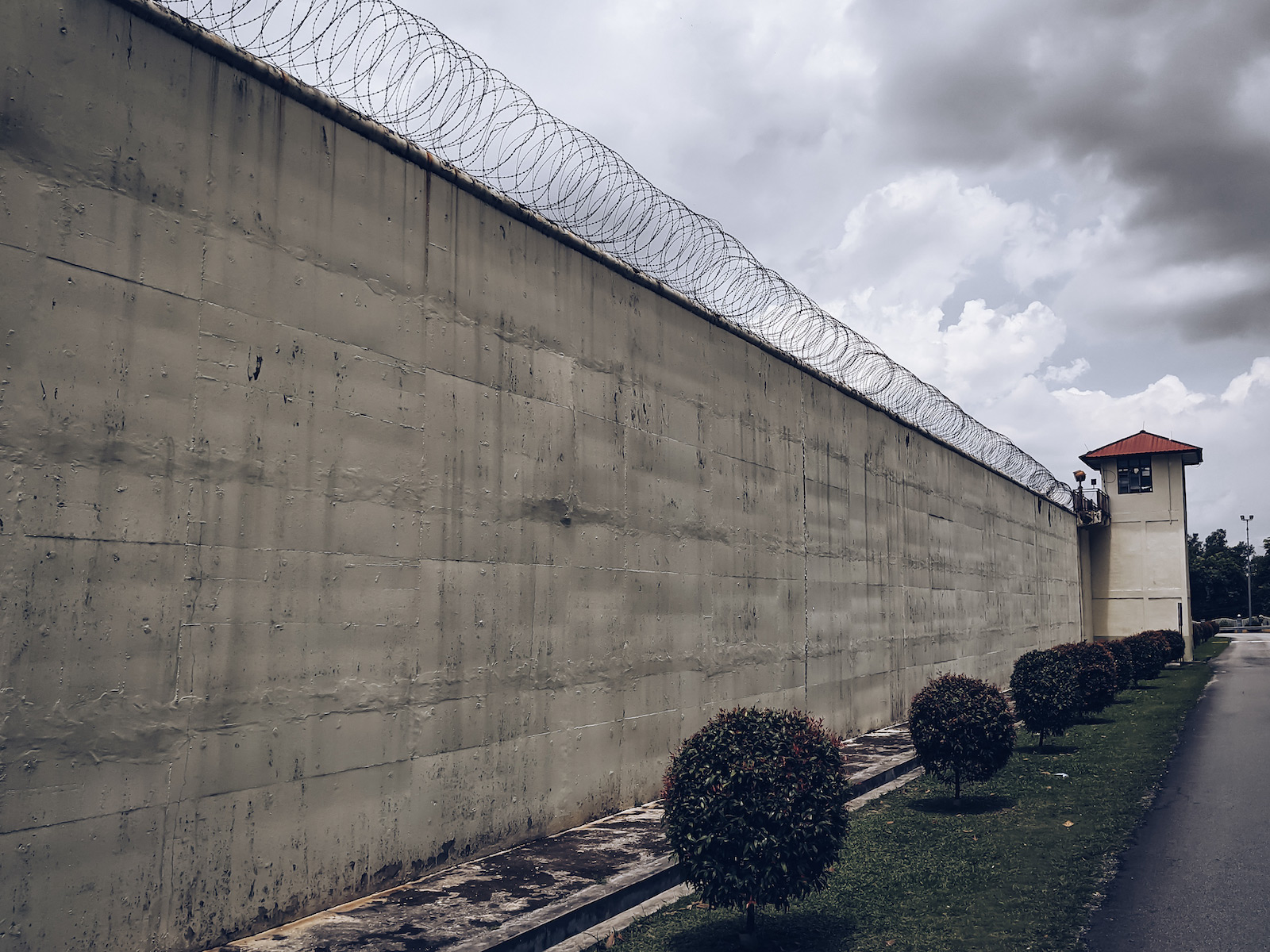 Penjara Kajang, salah satu daripada penjara terbesar di Malaysia, menempatkan hampir 20% populasi banduan hukuman mati setakat tahun 2019, menurut Amnesty International Muhamad Syarafi/Shutterstock